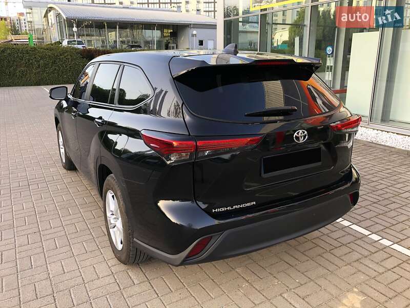 Позашляховик / Кросовер Toyota Highlander 2023 в Луцьку