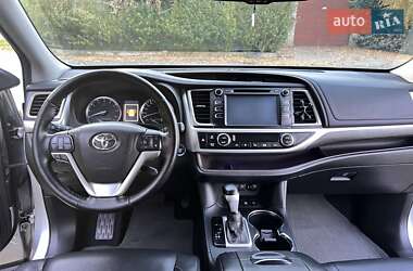 Внедорожник / Кроссовер Toyota Highlander 2017 в Одессе