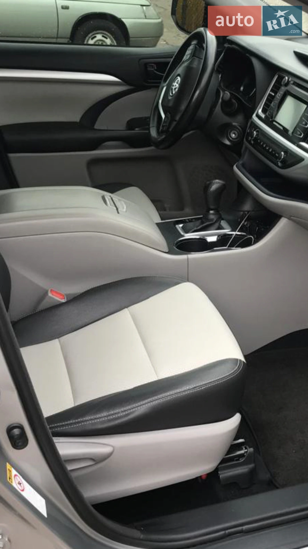 2017 Toyota Highlander - мініатюра 5