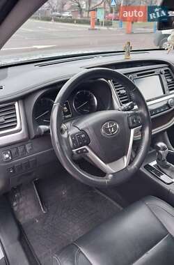 Позашляховик / Кросовер Toyota Highlander 2015 в Одесі