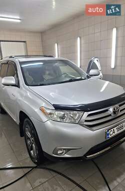 Внедорожник / Кроссовер Toyota Highlander 2013 в 