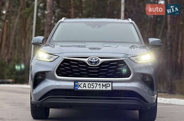 Внедорожник / Кроссовер Toyota Highlander 2021 в 