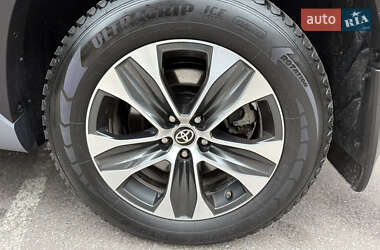 Внедорожник / Кроссовер Toyota Highlander 2021 в 