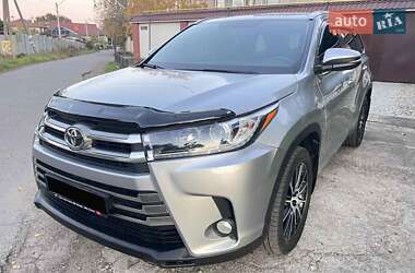 Позашляховик / Кросовер Toyota Highlander 2017 в Одесі