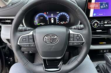 Внедорожник / Кроссовер Toyota Highlander 2023 в 