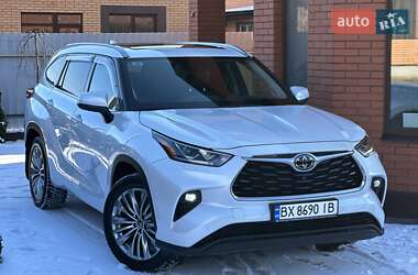 Позашляховик / Кросовер Toyota Highlander 2022 в Вінниці