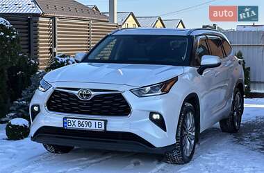 Позашляховик / Кросовер Toyota Highlander 2022 в Вінниці