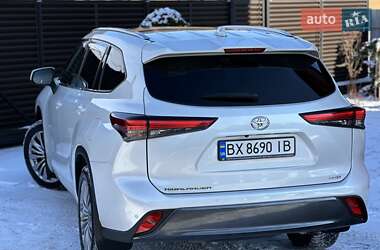 Позашляховик / Кросовер Toyota Highlander 2022 в Вінниці