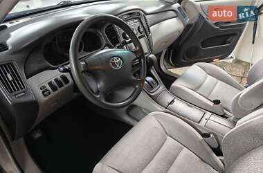 Позашляховик / Кросовер Toyota Highlander 2003 в Чернівцях