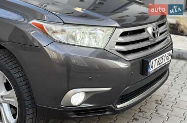 Позашляховик / Кросовер Toyota Highlander 2011 в Івано-Франківську