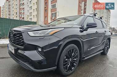 Позашляховик / Кросовер Toyota Highlander 2022 в Харкові