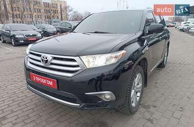 Внедорожник / Кроссовер Toyota Highlander 2013 в Полтаве