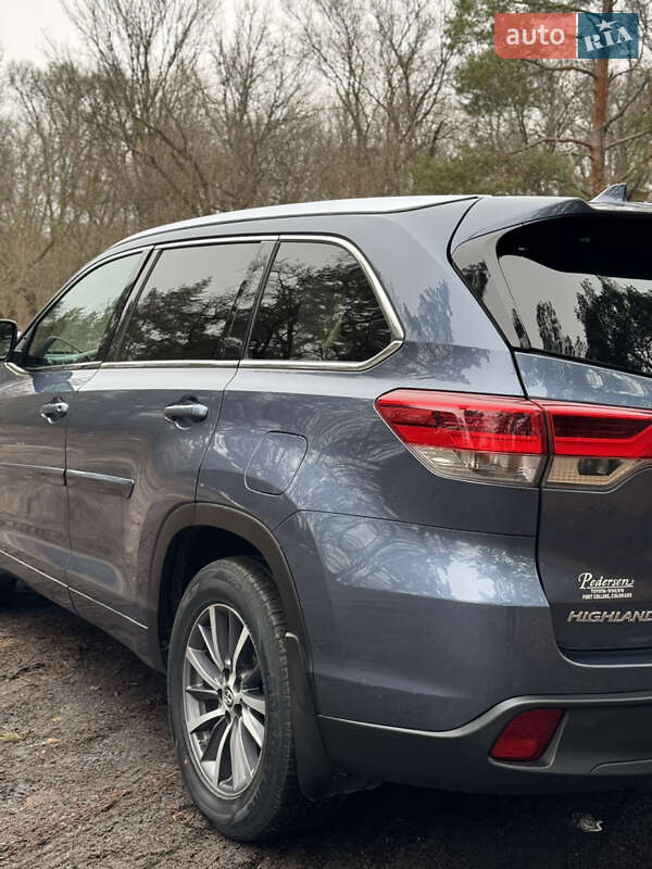 Внедорожник / Кроссовер Toyota Highlander 2017 в Барышевке фото 9 Внедорожник / Кроссовер Toyota Highlander 2017 в Барышевке