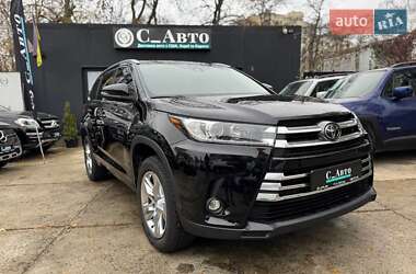 Позашляховик / Кросовер Toyota Highlander 2019 в Чернівцях