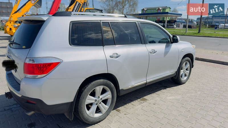 Внедорожник / Кроссовер Toyota Highlander 2011 в Львове