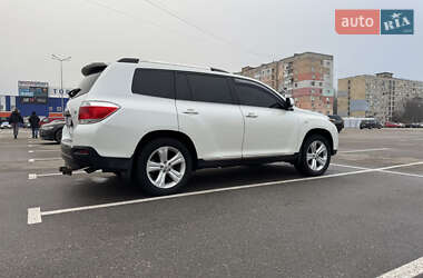 Внедорожник / Кроссовер Toyota Highlander 2011 в Кропивницком