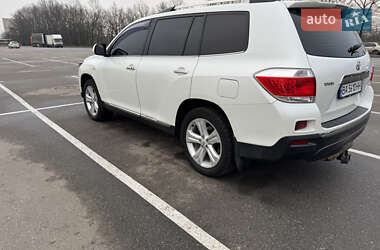 Внедорожник / Кроссовер Toyota Highlander 2011 в Кропивницком