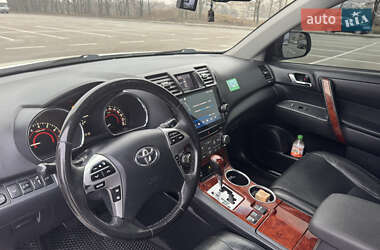 Внедорожник / Кроссовер Toyota Highlander 2011 в Кропивницком