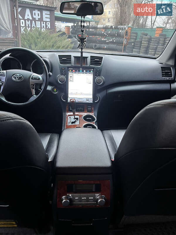 Внедорожник / Кроссовер Toyota Highlander 2012 в Днепре