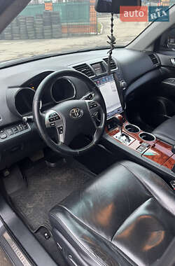 Внедорожник / Кроссовер Toyota Highlander 2012 в Днепре