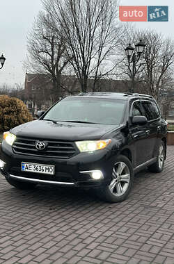 Позашляховик / Кросовер Toyota Highlander 2012 в Кам'янському