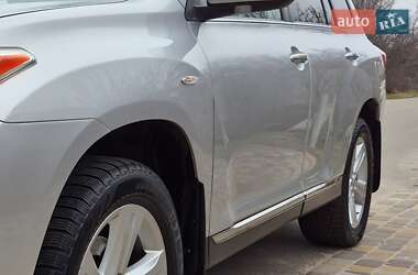 Внедорожник / Кроссовер Toyota Highlander 2010 в Киеве