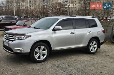 Внедорожник / Кроссовер Toyota Highlander 2011 в Киеве