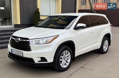 Позашляховик / Кросовер Toyota Highlander 2016 в Києві