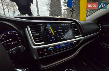 Позашляховик / Кросовер Toyota Highlander 2014 в Житомирі