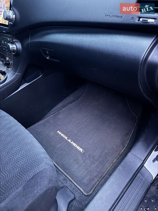 Внедорожник / Кроссовер Toyota Highlander 2011 в Ахтырке фото 47 Внедорожник / Кроссовер Toyota Highlander 2011 в Ахтырке