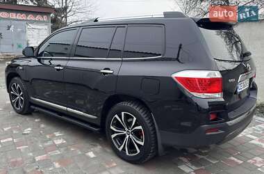 Позашляховик / Кросовер Toyota Highlander 2011 в Чернівцях