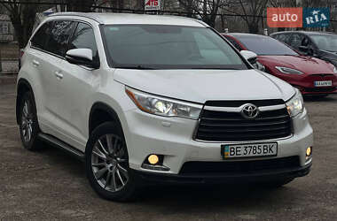 Внедорожник / Кроссовер Toyota Highlander 2014 в Николаеве