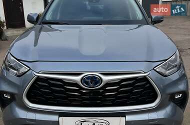 Позашляховик / Кросовер Toyota Highlander 2020 в 
