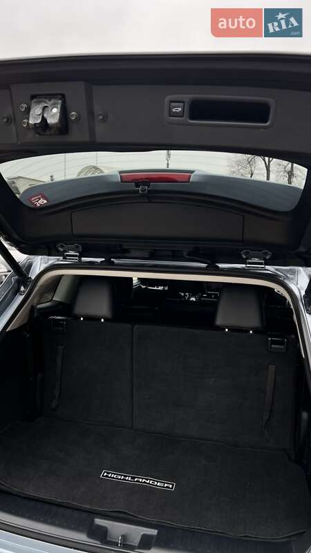 Позашляховик / Кросовер Toyota Highlander 2020 в Чернігові