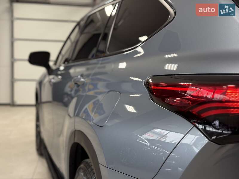 Позашляховик / Кросовер Toyota Highlander 2020 в Тернополі