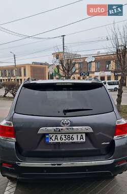 Внедорожник / Кроссовер Toyota Highlander 2012 в Белой Церкви