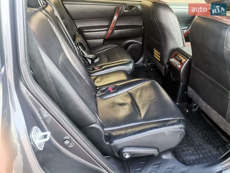Внедорожник / Кроссовер Toyota Highlander 2012 в Киеве