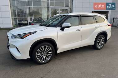 Внедорожник / Кроссовер Toyota Highlander 2020 в Киеве