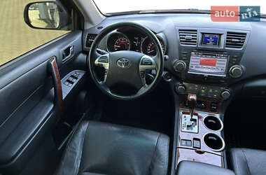 Позашляховик / Кросовер Toyota Highlander 2010 в Києві