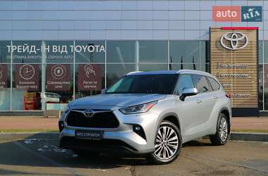 Внедорожник / Кроссовер Toyota Highlander 2022 в Киеве