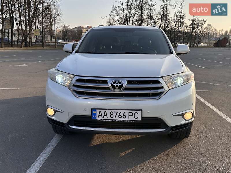 Внедорожник / Кроссовер Toyota Highlander 2012 в Киеве