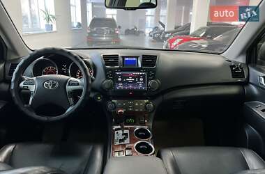 Внедорожник / Кроссовер Toyota Highlander 2012 в Полтаве