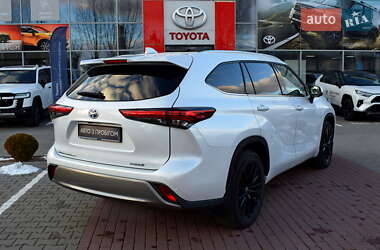 Позашляховик / Кросовер Toyota Highlander 2023 в Житомирі