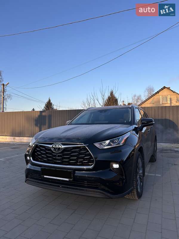 Позашляховик / Кросовер Toyota Highlander 2022 в Києві