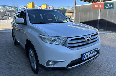 Позашляховик / Кросовер Toyota Highlander 2011 в Волочиську