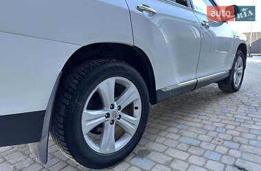 Позашляховик / Кросовер Toyota Highlander 2011 в Волочиську