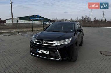 Внедорожник / Кроссовер Toyota Highlander 2016 в 