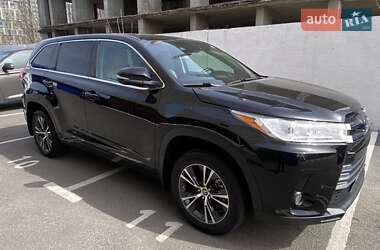 Внедорожник / Кроссовер Toyota Highlander 2018 в Киеве