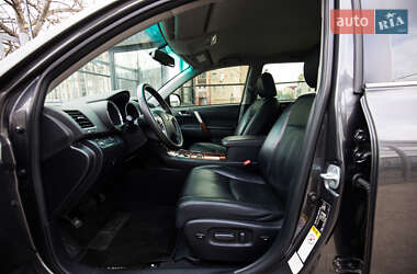 Внедорожник / Кроссовер Toyota Highlander 2011 в Киеве