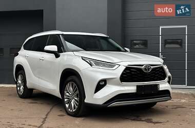 Внедорожник / Кроссовер Toyota Highlander 2024 в Киеве